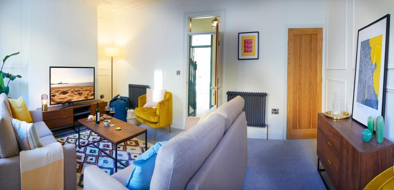 The Stoop, Stunning Sea Views! Apartment Scarborough Exterior photo